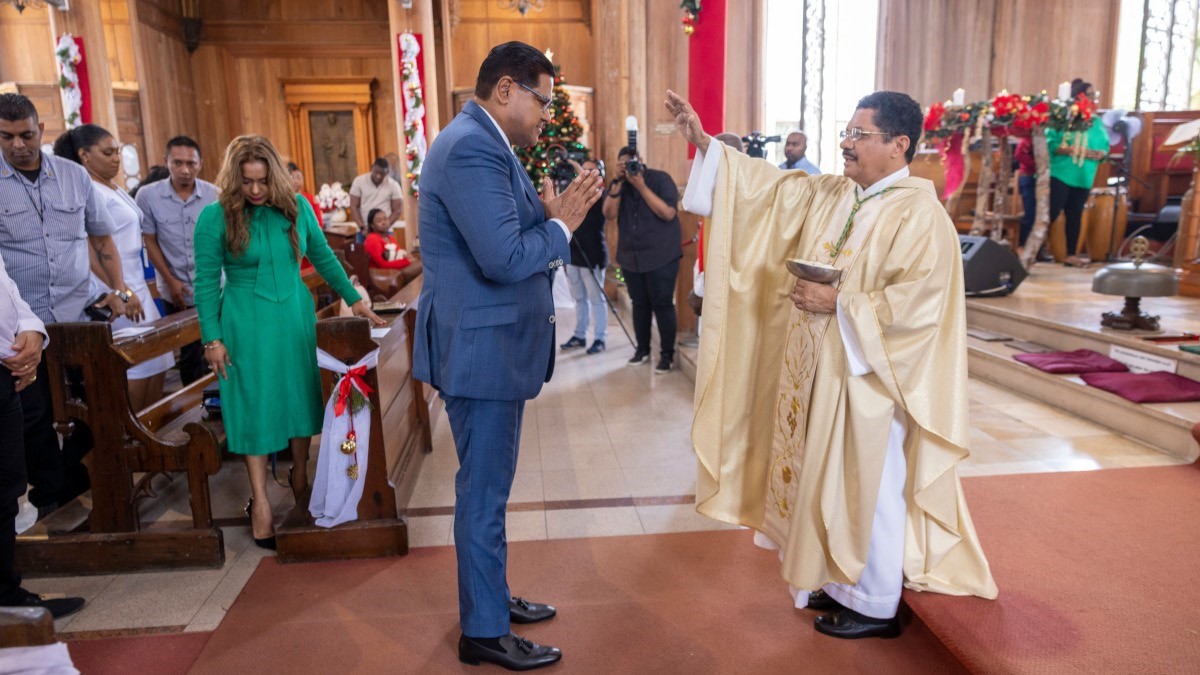 President Chan Santokhi and First Lady Mellisa Santokhi-Seenacherry Attend Christmas Pontifical High Mass at Cathedral Basilica of Saints Peter and Paul